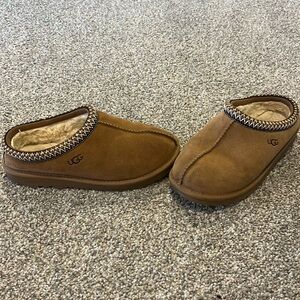 Ugg Tasman 
USA size 4